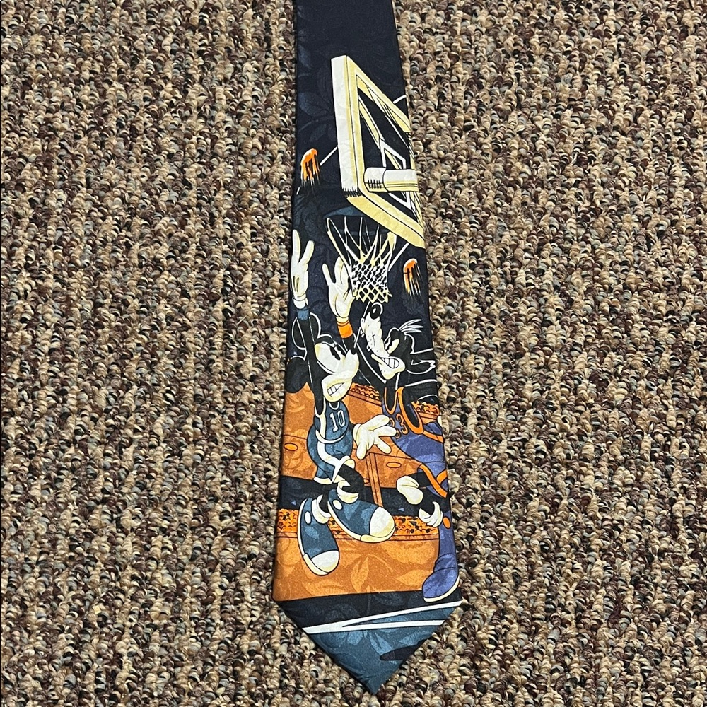 ♻️Mickey Goofy Basketball tie